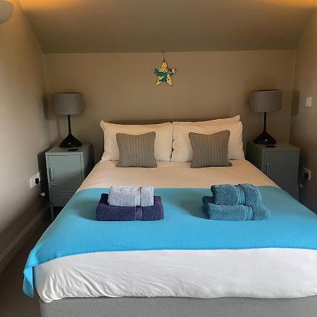 Carp'S Rise Cottage Somerford Keynes エクステリア 写真