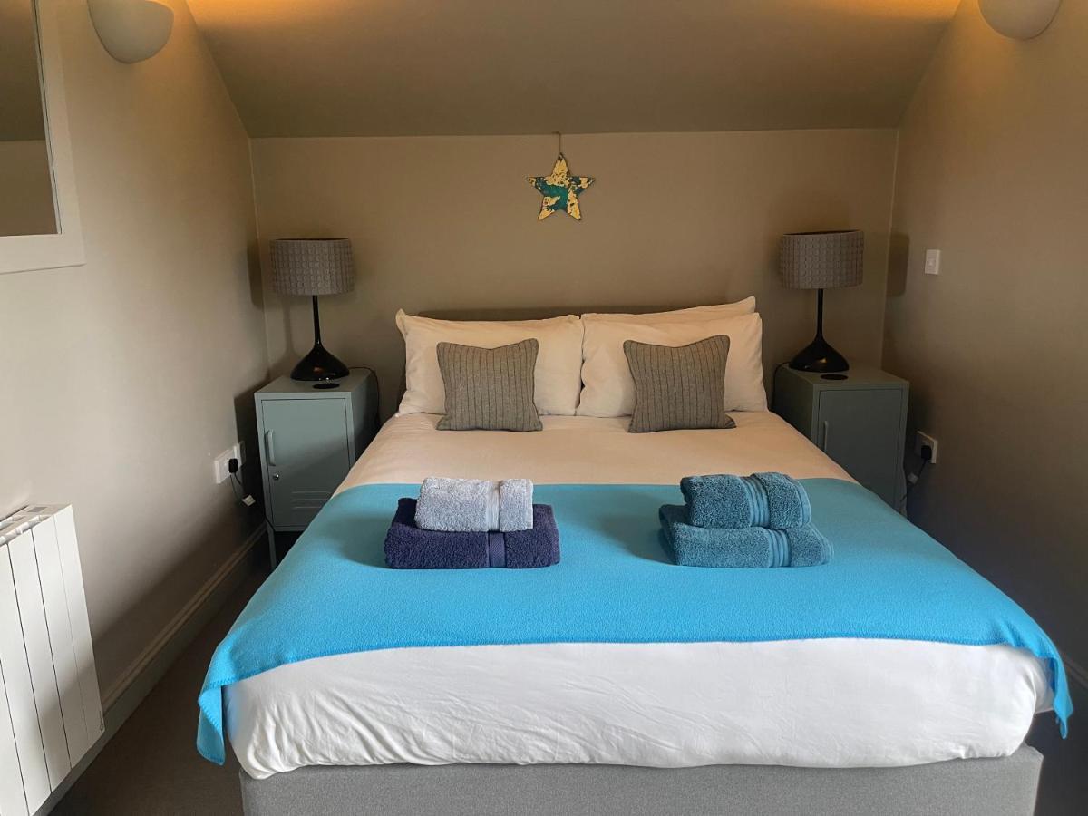 Carp'S Rise Cottage Somerford Keynes エクステリア 写真