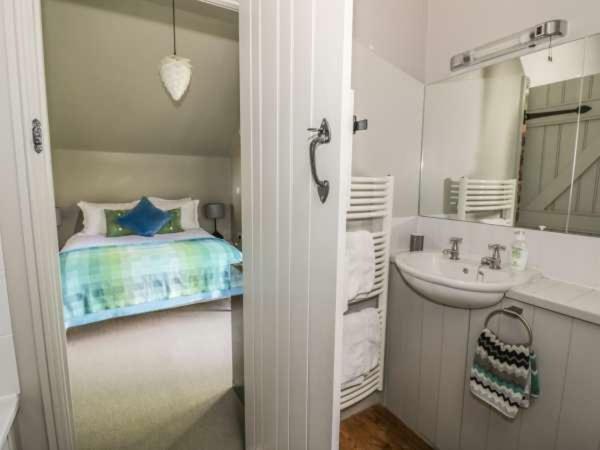 Carp'S Rise Cottage Somerford Keynes エクステリア 写真
